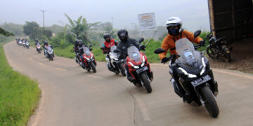 Tips Melakukan Pengereman di Turunan