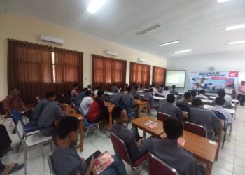 Honda Banten Edukasi Pelajar SMKN 1 Ciruas #Cari_aman di Jalan