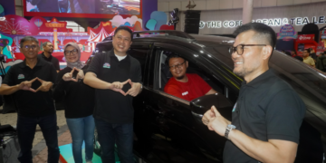 Pelanggan Setia Telkomsel asal Depok Bawa Pulang Mobil Pertamanya dari  Gelaran Telkomsel Poin Festival 2023