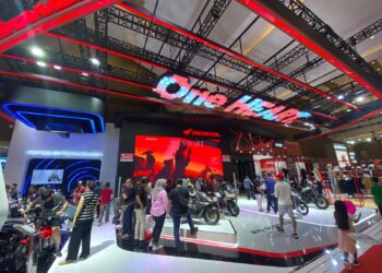 Komunitas Sepeda Motor Honda Kunjungi IIMS 2024