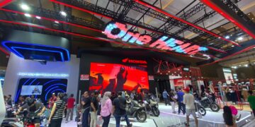 Komunitas Sepeda Motor Honda Kunjungi IIMS 2024
