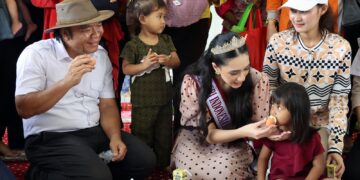 Bulan Vitamin A, Pj Gubernur Banten Al Muktabar Berikan Balita Vitamin A