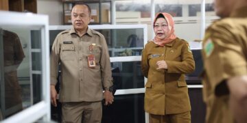 Hari Pertama Pasca Cuti Lebaran 2024, Pj Sekda Provinsi Banten Virgojanti Kunjungi Sejumlah OPD