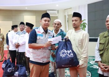 Berkah Ramadan, YBM PLN Berbagi 400 Bingkisan di Banten