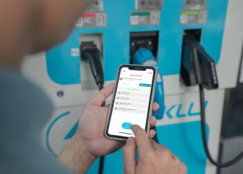 Pemudik Mobil Listrik Diimbau Gunakan Trip Planner PLN Mobile saat Arus Balik Lebaran 2024