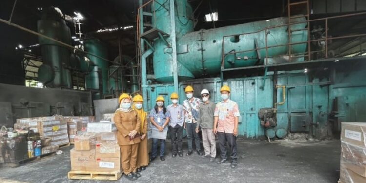 Dinkes Banten Dampingi Pemusnahan Alat Kesehatan yang Tak Memenuhi Syarat Keamanan