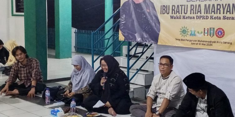 Ratu Ria – Agis Saling Puji, Beri Sinyal Berpasangan di Pilwalkot Serang