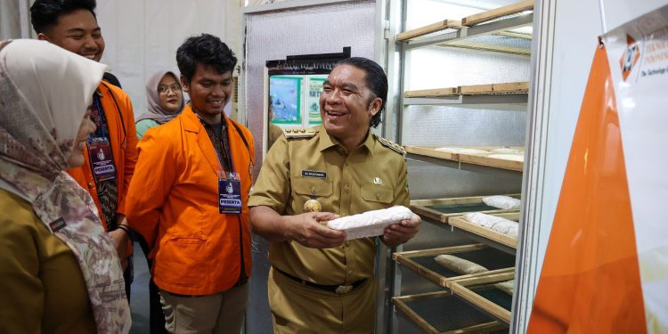 Pj Gubernur Banten Al Muktabar Dorong Masyarakat Kembangkan Inovasi Teknologi Sektor Pangan