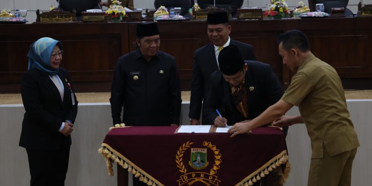 Pj Gubernur Al Muktabar: Capaian Target Provinsi Banten Dalam Kategori Tinggi dan Sangat Tinggi