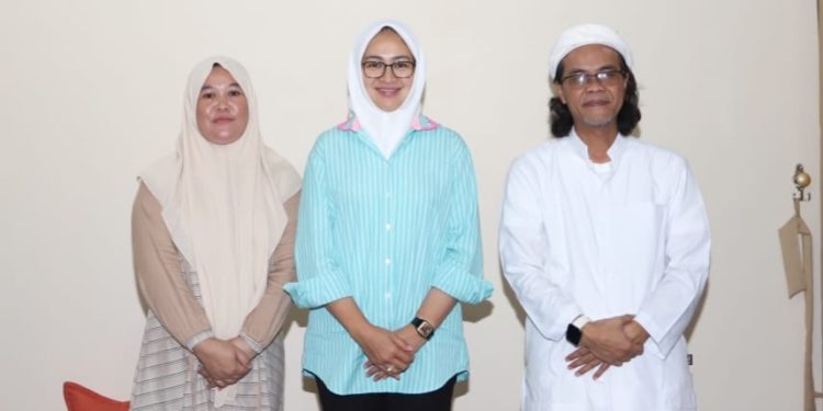 Dukung Airin di Pilkada Banten, KH Ocep Sonhaji Optimistis Banten Maju