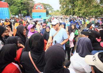 Ribuan Emak-emak Ikuti Lomba Senam Massal ASIK, Achmad Herwandi: Kampanyekan Budaya Sehat