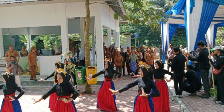 Kemparekraf bersama OJK Kembangkan Desa Wisata Kacida Cibuntu