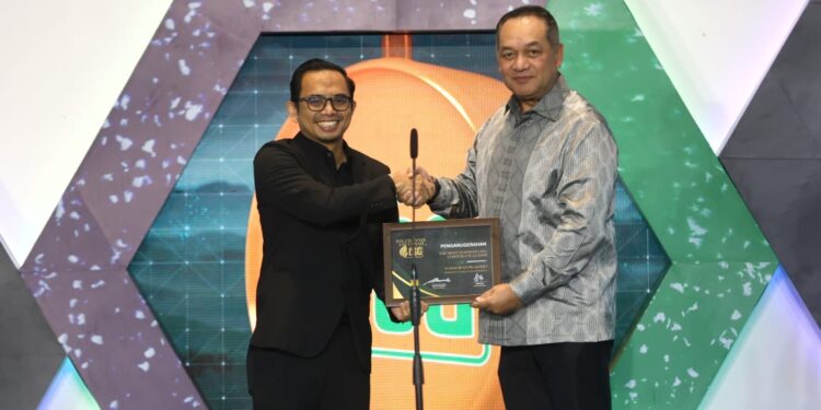 Dirut PLN Raih Penghargaan The Most Inspiring ESG Corporate Leader