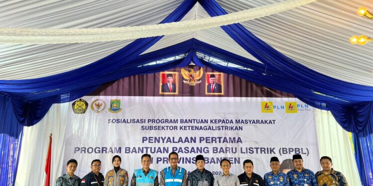 PT PLN dan ESDM Berikan Bantuan BPBL