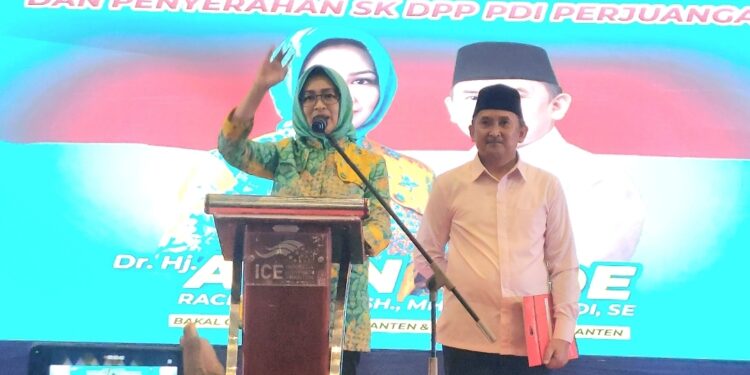 Berlinang Air Mata, Airin Rachmi Diany Pastikan Maju Pilkada Banten