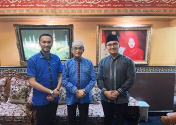 Kunjungi Mantan Bupati Taufik Nuriman, Andika Hazrumy: Beliau Mendoakan & Mendukung