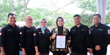 Dukung Kurangi Risiko Bencana, Bupati Serang Terima Penghargaan dari PMI Pusat