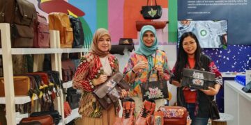 Dua UMKM Binaan PLN Ikut Pameran INACRAFT 2024