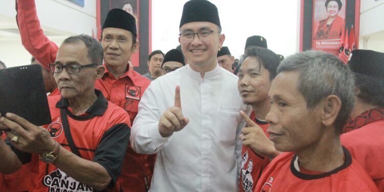 Andika-Nanang Paparkan 13 Program Unggulan di Hadapan Kader Banteng Kabupaten Serang