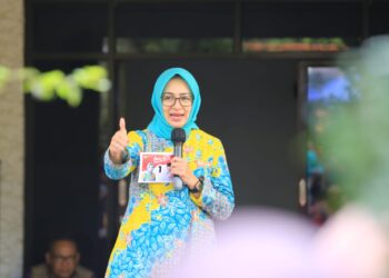 Kartini Banten, Program Airin-Ade untuk Perempuan dan Anak
