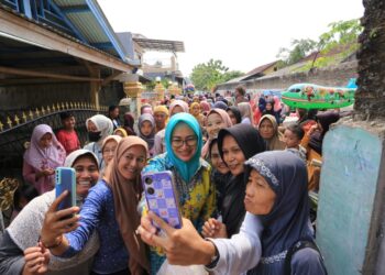 Minta Warga Dukung Pemerintahan Prabowo-Gibran, Airin Aspirasikan Pemekaran Daerah di Lebak