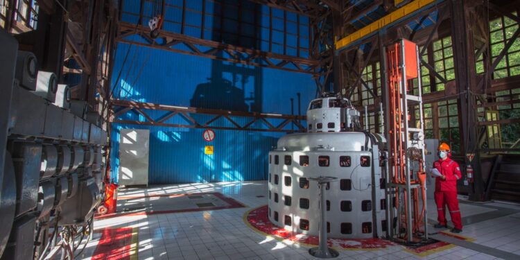 PLN Tegaskan Komitmen Dukung Pemerintah Capai Pertumbuhan Ekonomi Indonesia diangka 8 Persen