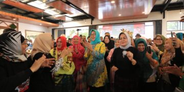 Relawan Phinisi: Airin Pemimpin yang Mencintai Keberagaman