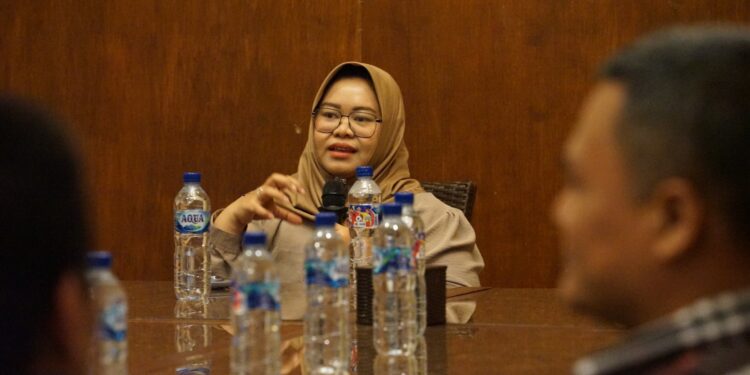 Ratu Ria Janji Libatkan Masyarakat Dalam Pembangunan di Kelurahan