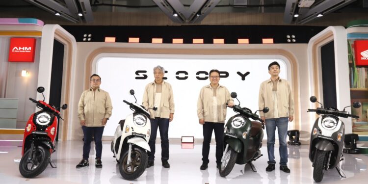 New Honda Scoopy Generasi Terbaru Siap Mencuri Perhatian Pecinta Skutik Unik dan Fashion