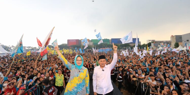 Di Hadapan Puluhan Ribu Massa Kampanye, Airin-Ade Siap Wujudkan Banten Maju Bersama