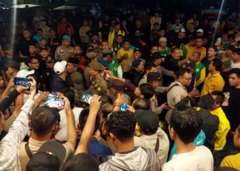 Timses Ratu-Badri Minta Polisi Tangkap Pelaku Pelempar Batu di Luar Venue Debat Calon Walikota Serang