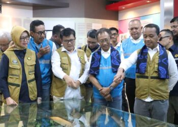 Bahlil Tinjau Kesiapan Pembangkit Listrik di Tanah Air