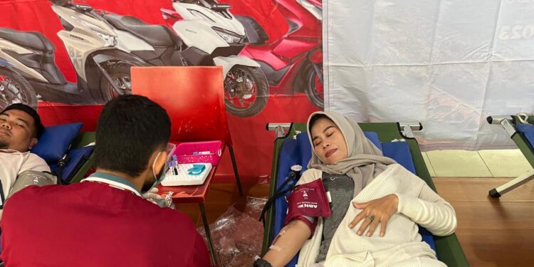 Tingkatkan Kepedulian, Dealer Fajar Mandiri Adakan Showroom Event Donor Darah