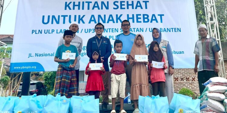 PLN UID Banten Lalui UP3 ULP Labuan Gelar Khitanan Massal