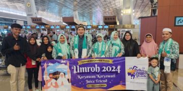 Karyawan Terbaik Juicefriend Dapat Hadiah Umroh