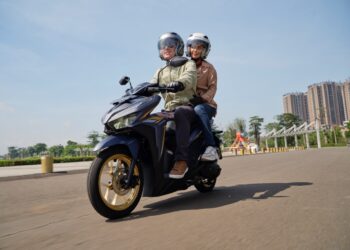 Jangan Sepelekan! Ini Cara Aman Membonceng Motor