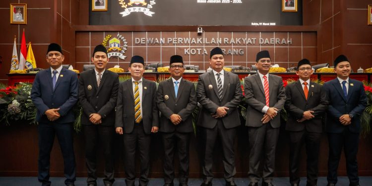 Muji Pimpin Sertijab Walikota dan Wakil Walikota Serang