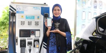 Peringati Hari Kartini, Srikandi PLN UID Banten Kompak Kenakan Kebaya