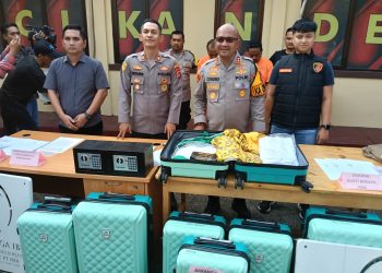 Travel Umroh Restu Tiga Ibu Tipu Puluhan Warga