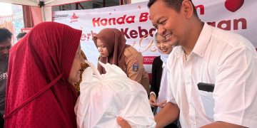 Honda Banten Salurkan 165 Paket Sembako kepada Warga Warung Jaud
