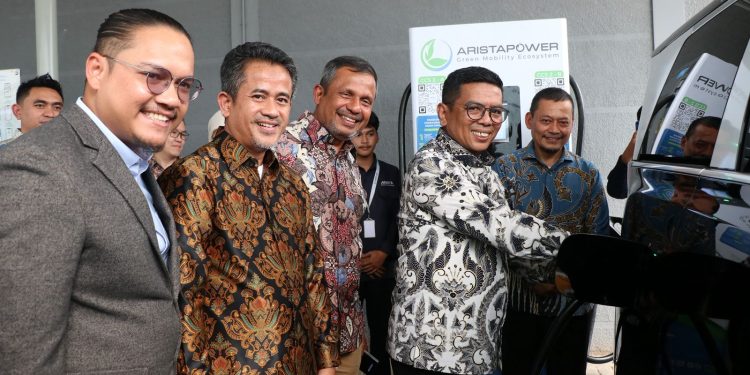 Banten Siap Sambut Masa Depan Hijau: PLN dan Arista Hadirkan SPKLU Ultra Cepat di BSD
