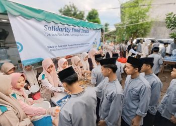 PLN UID Banten Hadirkan Solidarity Food Truck Dukung Santri Pondok Pesantren Miftahussaadah