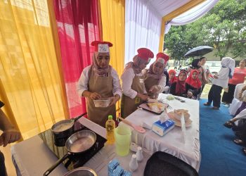 Dukung Program Electrifying Lifestyle, PLN UP3 Serpong Gelar Fun Cooking dengan Kompor Induksi