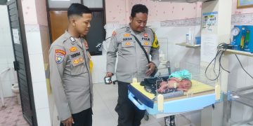 Kejam, Bayi Perempuan Ditemukan Ditelantarkan di Teras Rumah Warga Serang