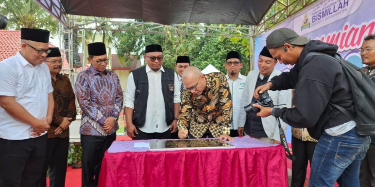 Jamintel Jaksa Agung Muda RI Meresmikan Ponpes Bismillah Kampus 2 Cisaat Padarincang