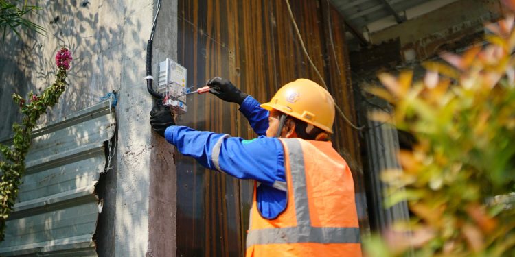 PLN Beri Kado Spesial HPN 2025: Diskon Tambah Daya Listrik Hingga 50 Persen