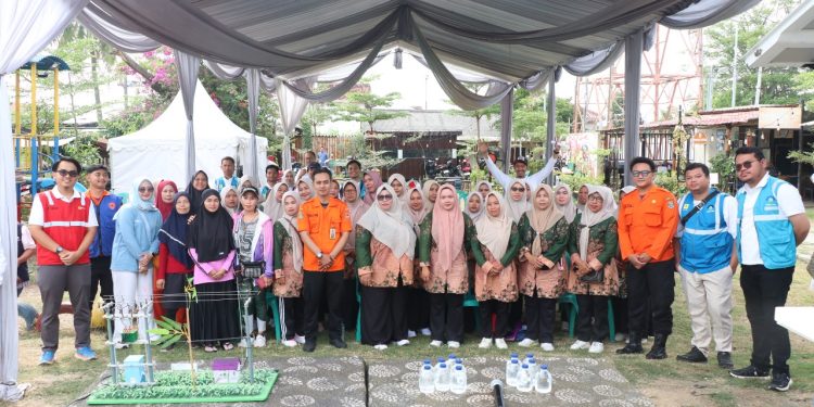 PLN Bangun Budaya Peduli Listrik Aman, Dukung Kesehatan Ibu Hamil di Sukawali