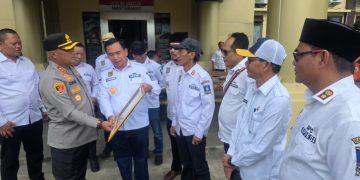 Apdesi Serang Anugerahkan Penghargaan untuk Kapolres Condro Sasongko