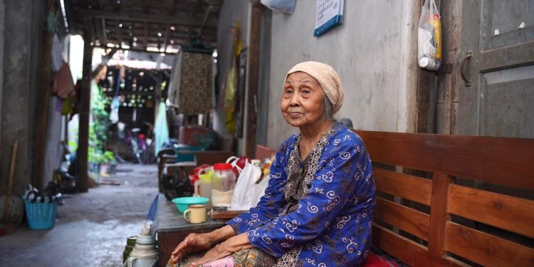 PLN Rayakan Hari Listrik Nasional ke-80 dengan Menyalakan Harapan bagi Ribuan Keluarga Prasejahtera