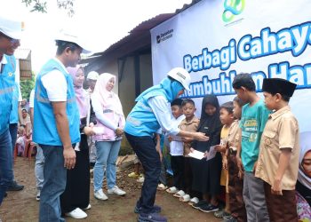 PLN Wujudkan Energi Berkeadilan Melalui Program “Berbagi Cahaya Menumbuhkan Harapan” di Pandeglang